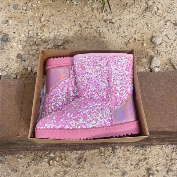 Pink Sequin Winter Boots 💕 - Picture 3 of 6